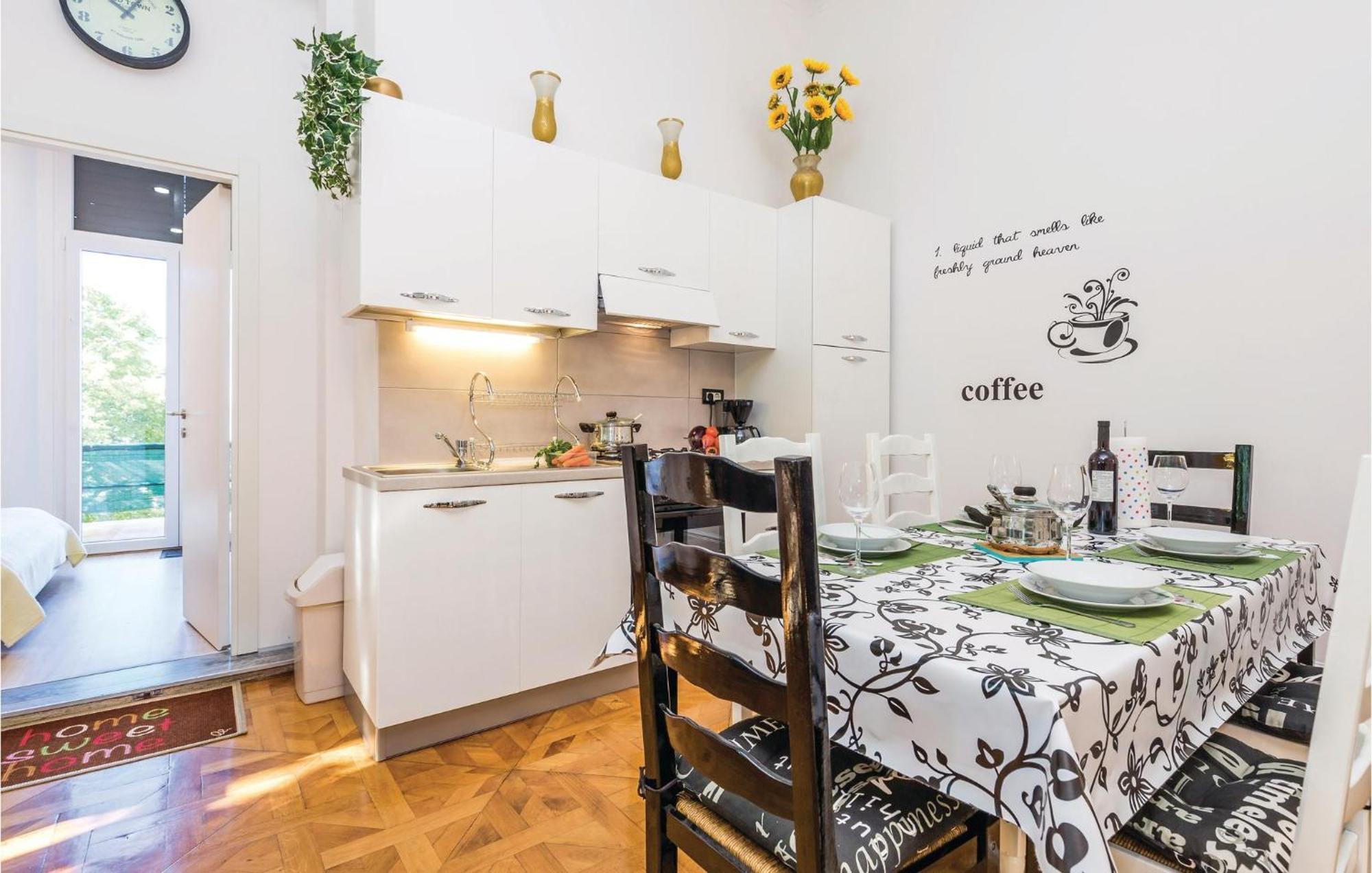 Amazing Apartment In Rijeka With Wifi Exterior photo