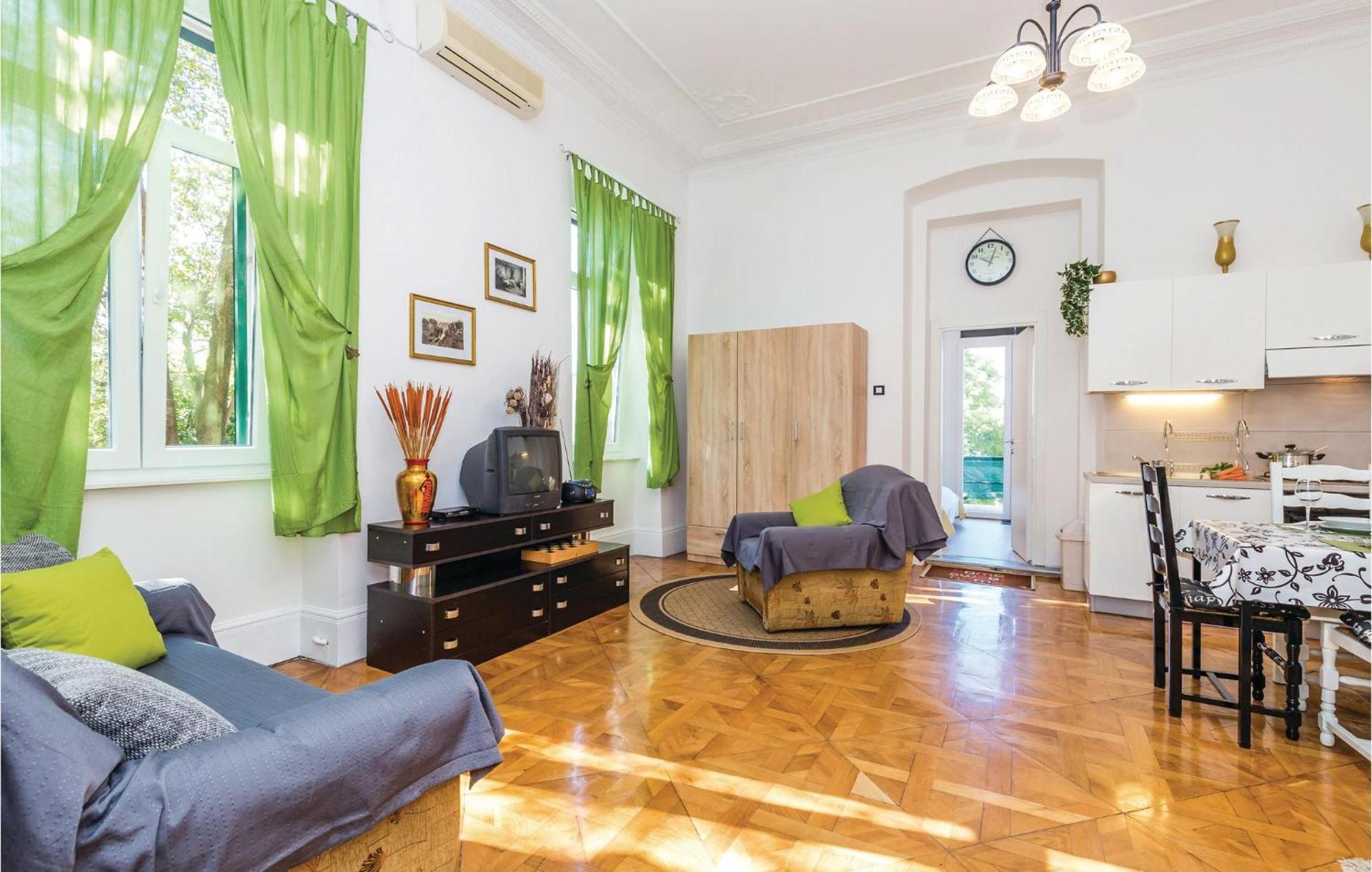 Amazing Apartment In Rijeka With Wifi Exterior photo