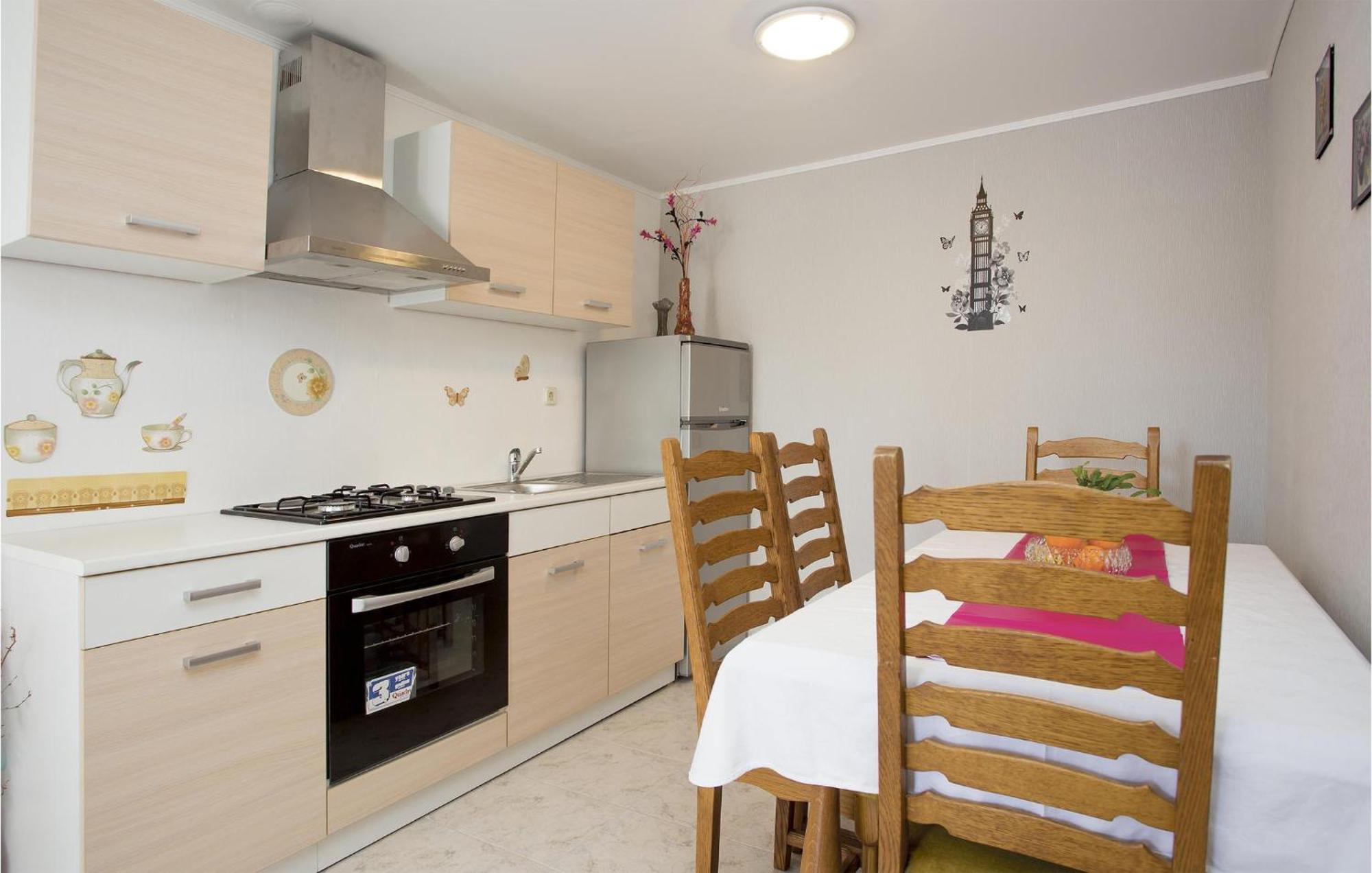 Amazing Apartment In Rijeka With Wifi Exterior photo